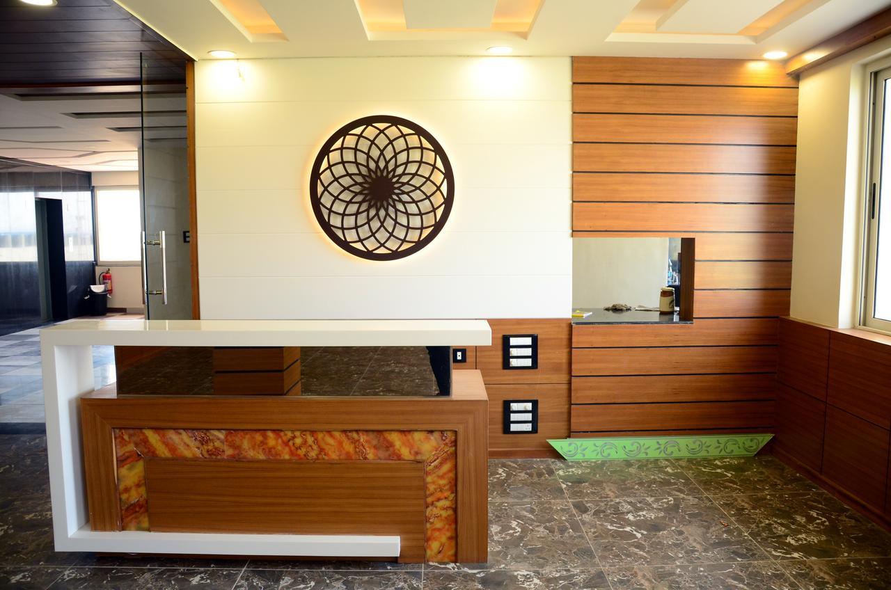 Hotel Raj Palace Baran ภายนอก รูปภาพ